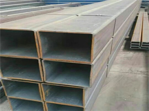 郧西Q355B<font style='color:red'>无缝方管</font>大厂出货